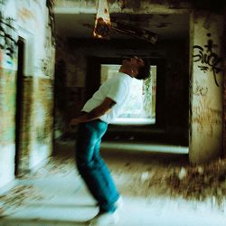 Lex Skor - Вони познайомились у Братиславі...