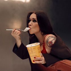 Marie Hellstein - Сильні дівчата