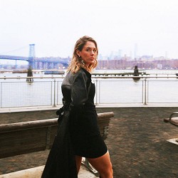 Anna of the North - Sunday My Heart Hurts